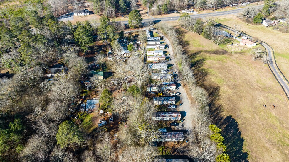 More Photos Of 3020 Old Summerville Rd, Armuchee Manufactured Housing Mobile Home Park For Sale