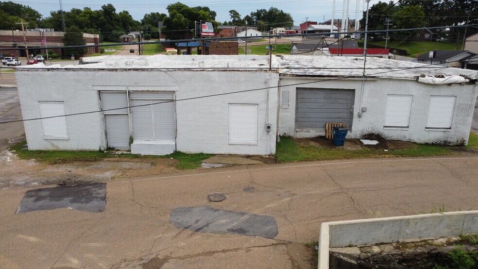 More Photos Of 217 Highway 51 N, Covington General Retail For Sale