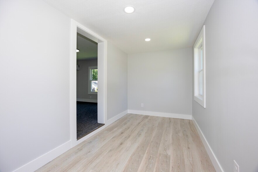 Primary Photo Of 3287 Dover Rd, Wooster Storefront Retail Office For Lease
