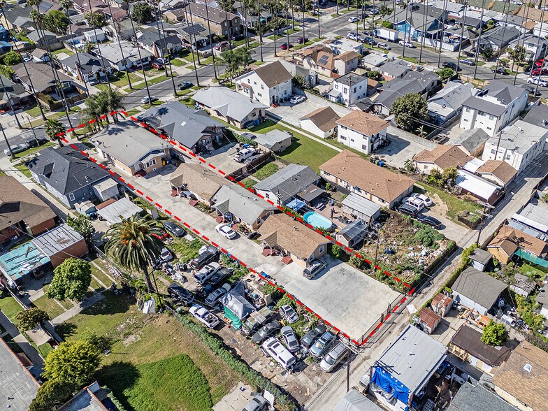 More Photos Of 1565 W 51st St, Los Angeles Multifamily For Sale