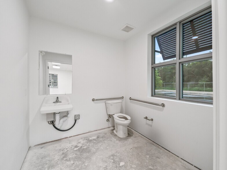 More Photos Of 871-801 Highway 466, Lady Lake Unknown For Lease