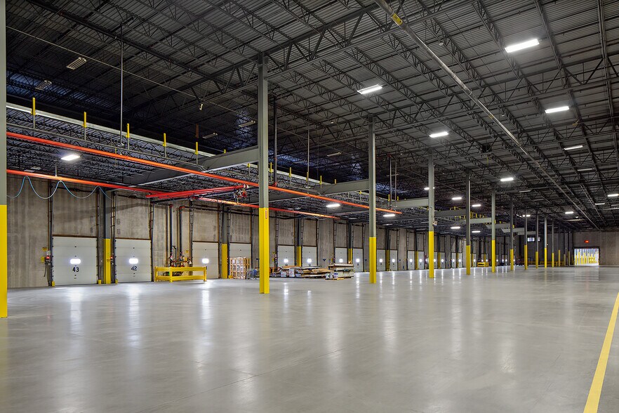 More Photos Of 1055 Hanover St, Wilkes Barre Distribution For Lease