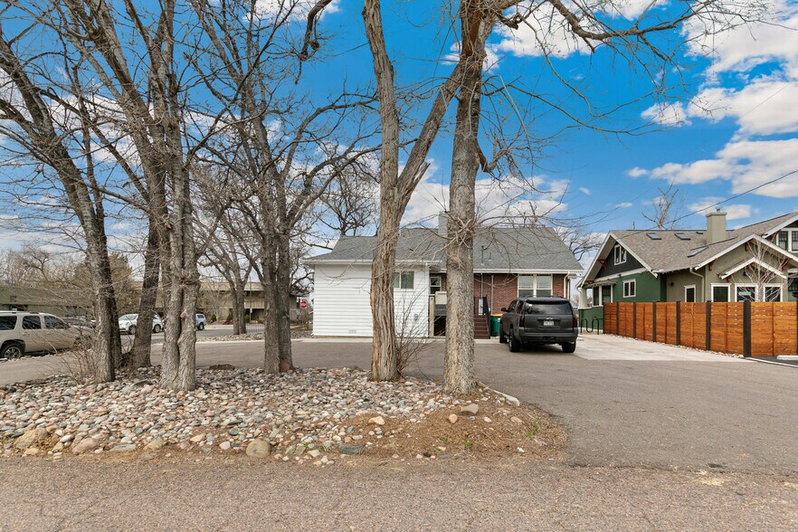 More Photos Of 1890 W Littleton Blvd, Littleton Office For Sale