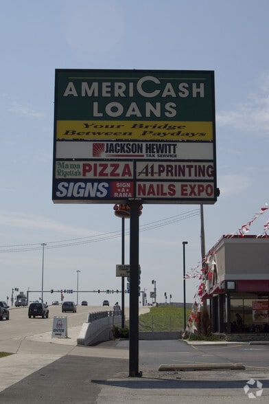 More Photos Of 17320-17340 Torrence Ave, Lansing General Retail For Lease