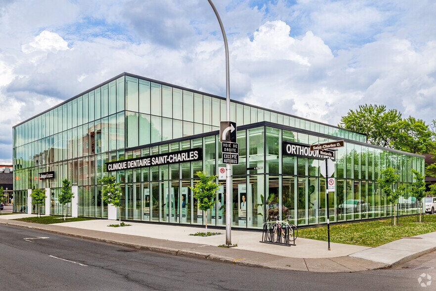 Primary Photo Of 520 St Saint-Charles O, Longueuil General Retail For Lease