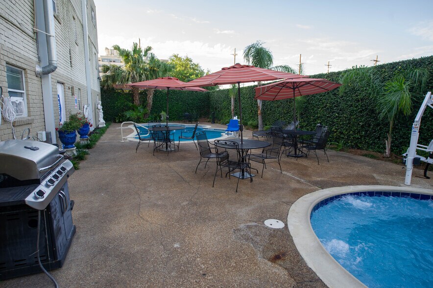 More Photos Of 519 Frenchmen St, New Orleans Hotel For Sale