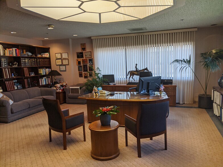 More Photos Of 1711 S Mountain Ave, Monrovia Office For Sale