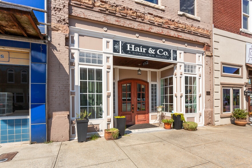 Primary Photo Of 1012 Noble St, Anniston Storefront Retail Office For Sale