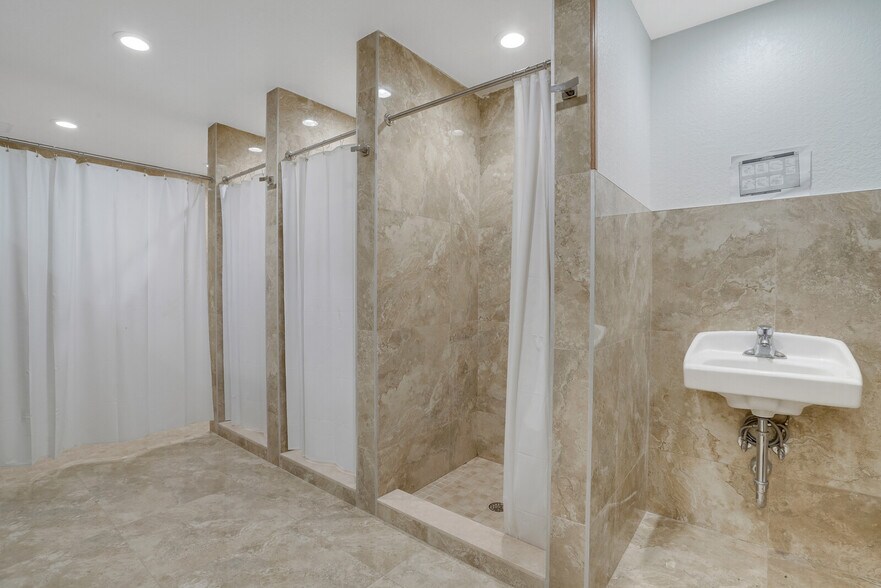 More Photos Of 2310 E Atlantic Blvd, Pompano Beach Office For Lease