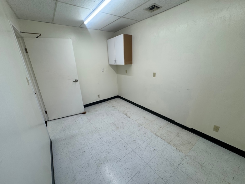 More Photos Of 2089 Vale Rd, San Pablo Office For Sale
