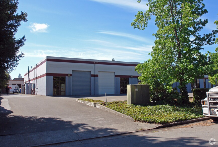 More Photos Of 1250 Holm Rd, Petaluma Warehouse For Lease