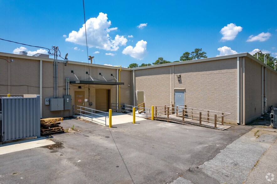 More Photos Of 105-212 N Fairview Rd, Rocky Mount Unknown For Lease