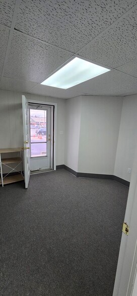 More Photos Of 265 Winn St, Burlington Office Residential For Lease