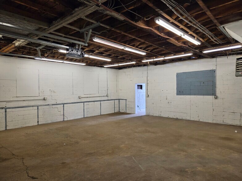 More Photos Of 1 Lafayette Rd, Hampton Industrial For Lease