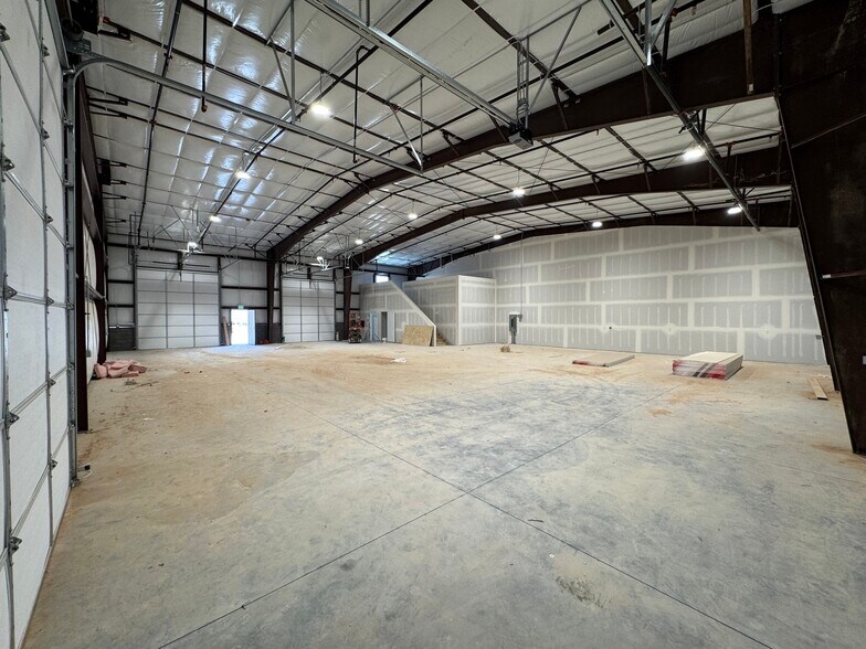 More Photos Of 3430 E Plant Dr, Washington Industrial For Lease