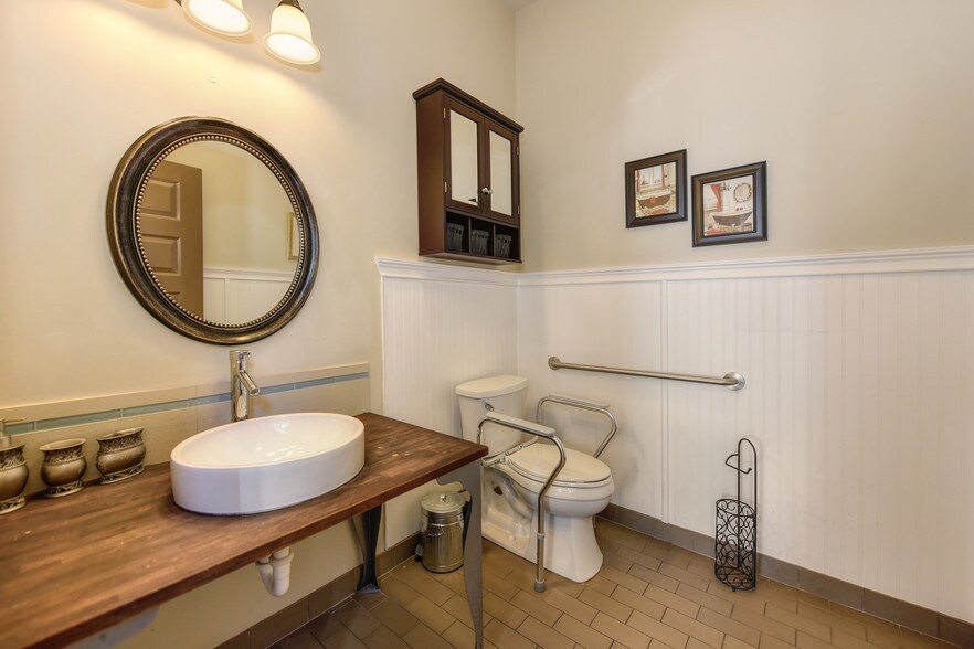 More Photos Of 8734 Sotheby Ct, Fair Oaks Assisted Living For Sale