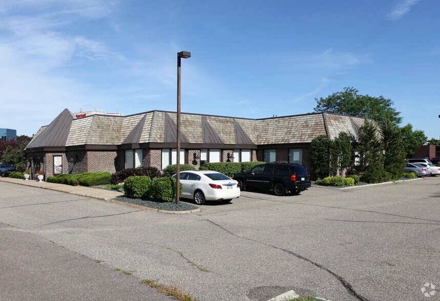 Primary Photo Of 9950 Wayzata Blvd, Saint Louis Park Office For Sale