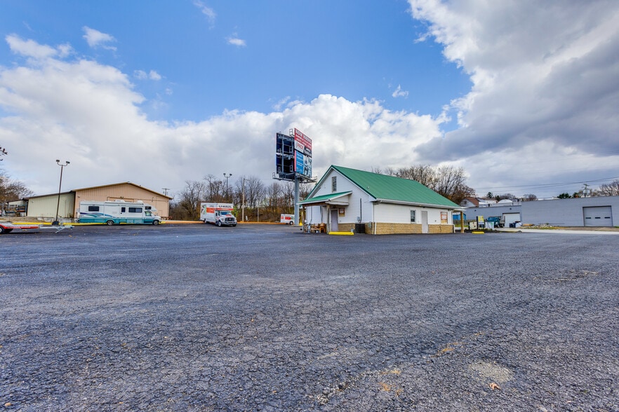 More Photos Of 702 Industrial Blvd, Latrobe Freestanding For Sale