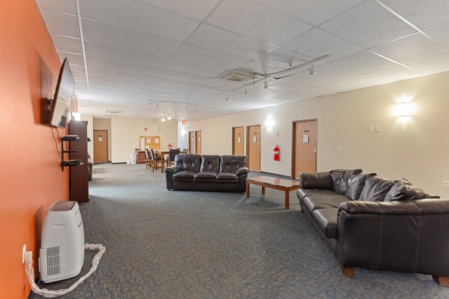 More Photos Of 2066 125th Ave NW, Watford City Industrial For Sale