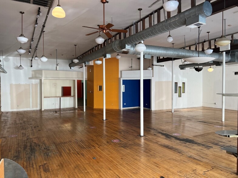 More Photos Of 3044 N Lincoln Ave, Chicago Storefront For Lease
