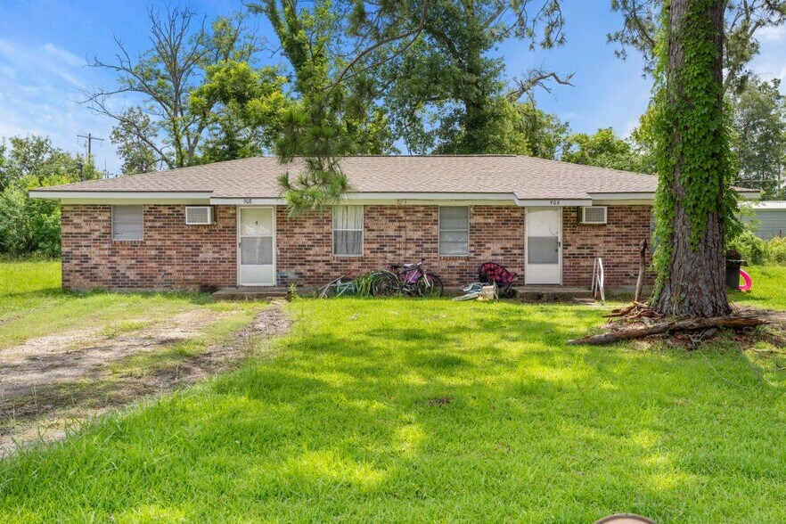 More Photos Of 902 Shady Ln, DeQuincy Apartments For Sale