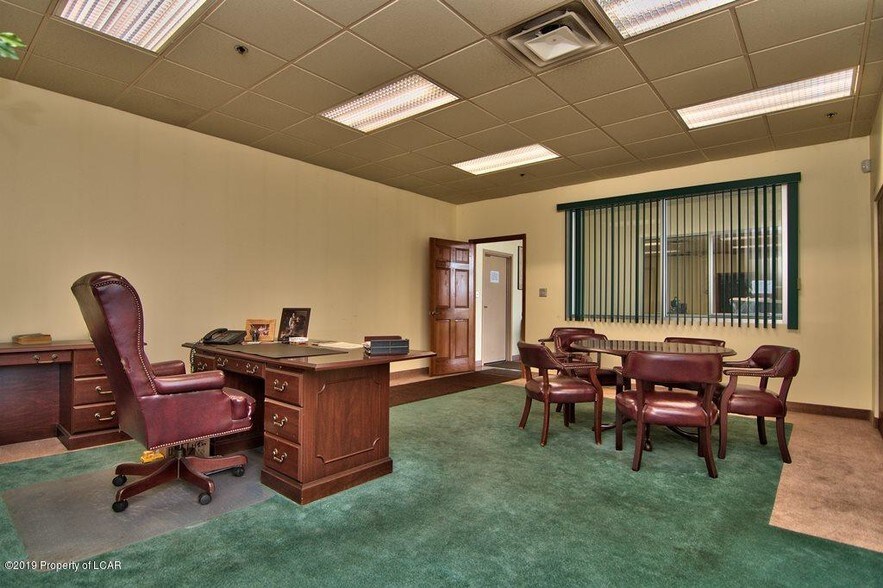 More Photos Of 220 Oak Hill Rd, Mountain Top Distribution For Sale