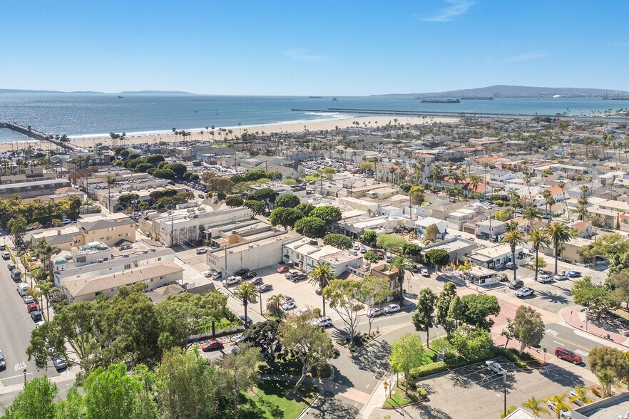 More Photos Of 224 Main St, Seal Beach Storefront For Sale