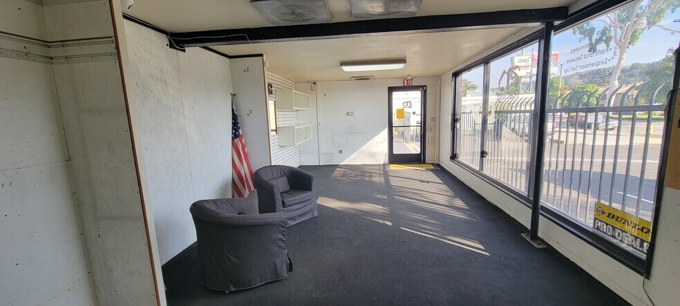 More Photos Of 611 E Route 66, Glendora Auto Repair For Lease