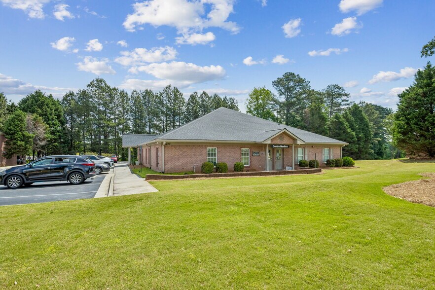 More Photos Of 4225 S Lee St, Buford Freestanding For Sale