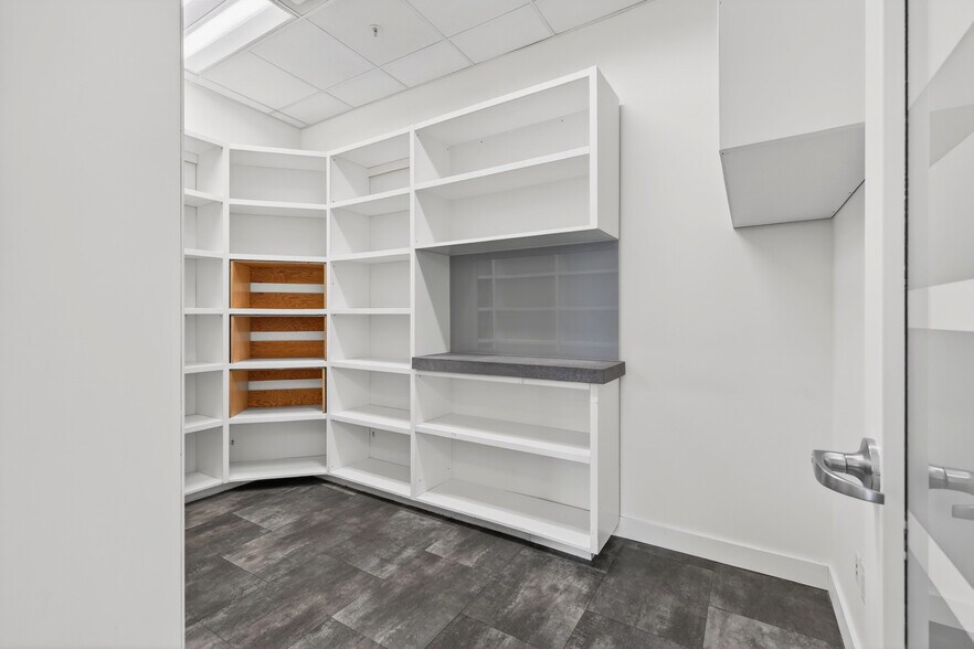 More Photos Of 888 4th Ave SW, Calgary Office For Sale