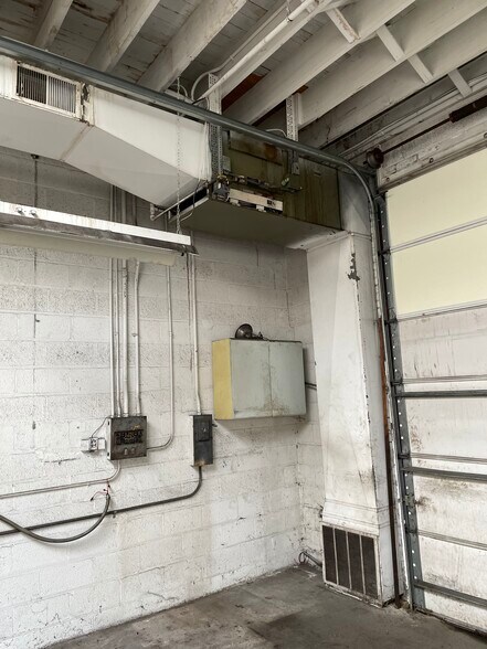 More Photos Of 1744 Indianapolis Blvd, Whiting Manufacturing For Lease