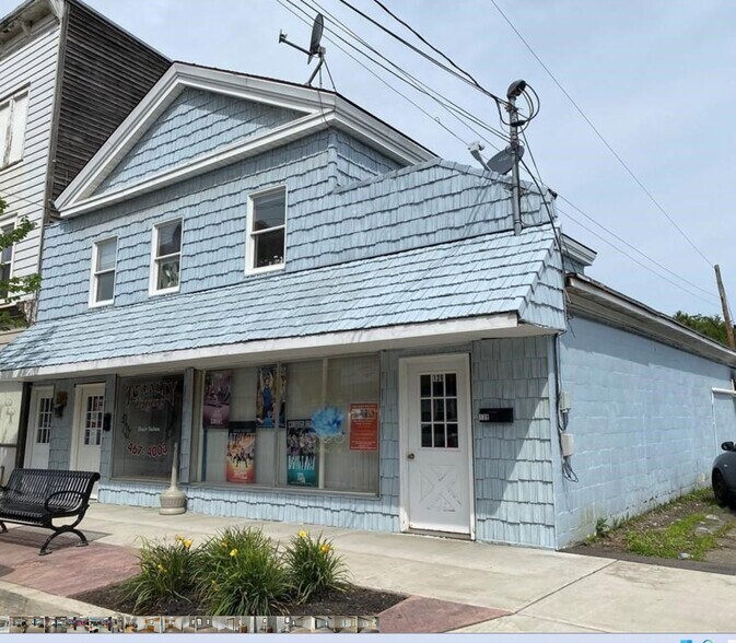 Primary Photo Of 139 Front St, Deposit Storefront Retail Residential For Sale