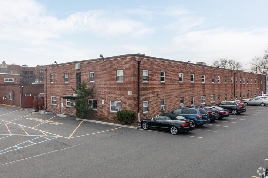 More Photos Of 30 Hempstead Ave, Rockville Centre Coworking Space