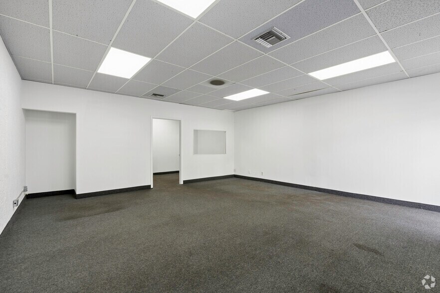 More Photos Of 2020 W McNab Rd, Fort Lauderdale Unknown For Lease