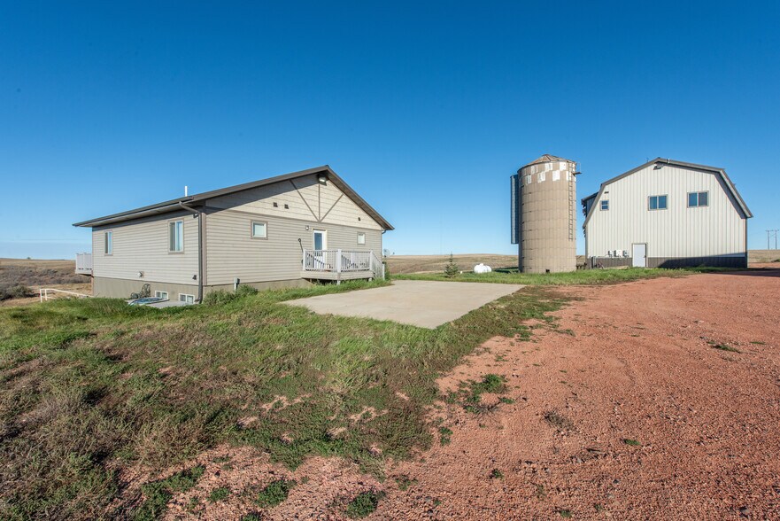 More Photos Of 13603 38th St SW, Belfield Flex For Lease