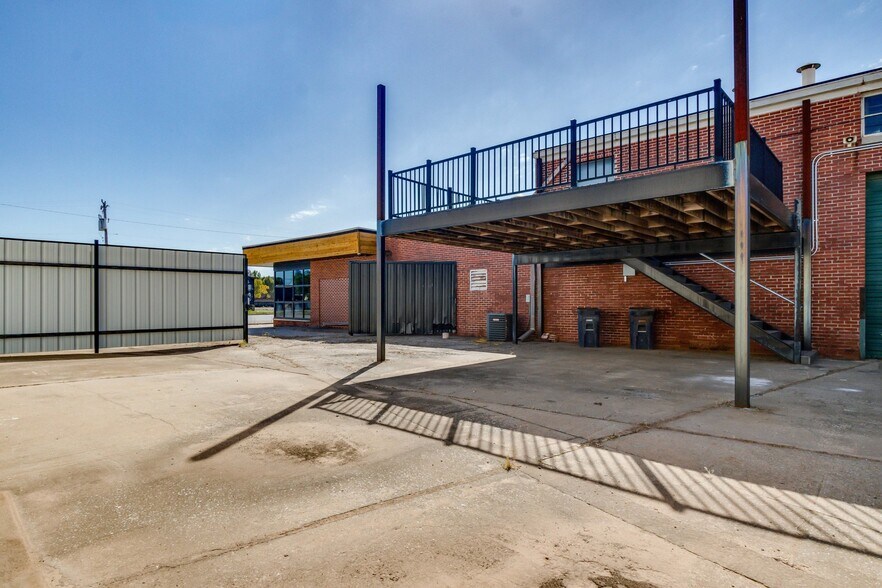 More Photos Of 1727 S Agnew Ave, Oklahoma City Service For Lease