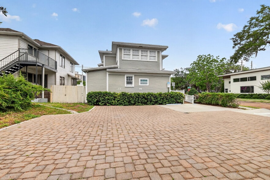More Photos Of 142 E Gore St, Orlando Medical For Sale