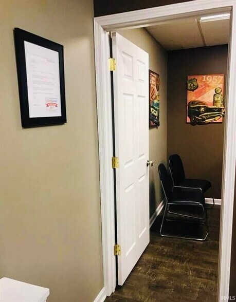 More Photos Of 311 W College Ave, Mount Vernon Auto Repair For Sale