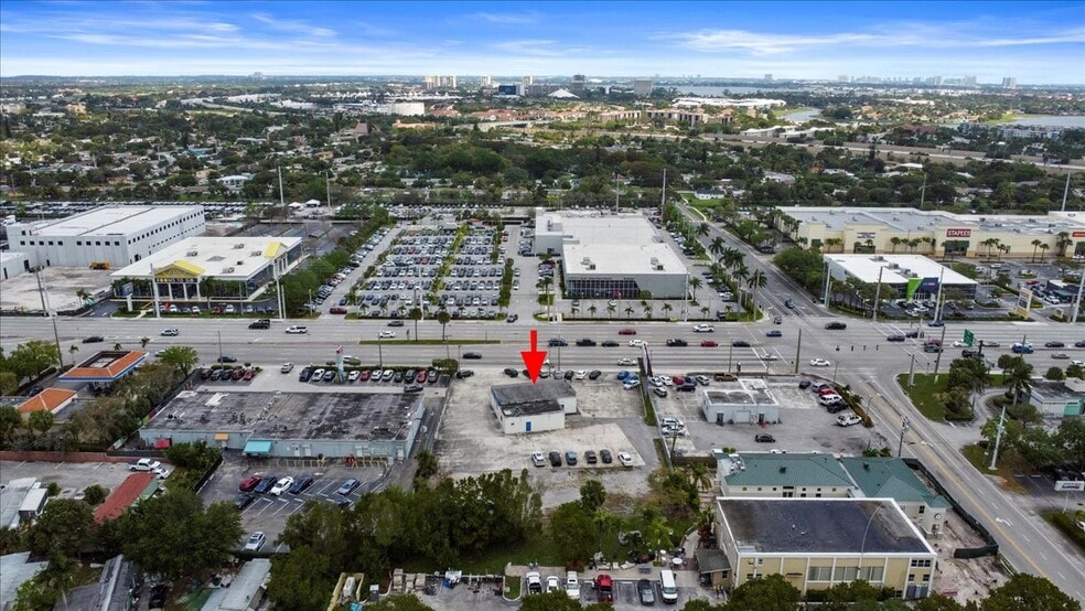 More Photos Of 2008 Okeechobee Blvd, West Palm Beach Auto Dealership For Sale