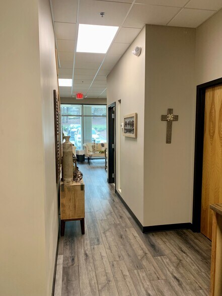 More Photos Of 1935 Vaughn Rd NW, Kennesaw Light Distribution For Lease