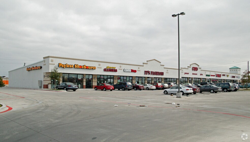 More Photos Of 3207 Kirnwood Dr, Dallas Storefront For Sale