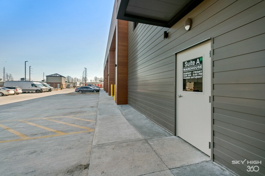 More Photos Of 174 W Stave Mill Rd, Rogers Self Storage For Lease