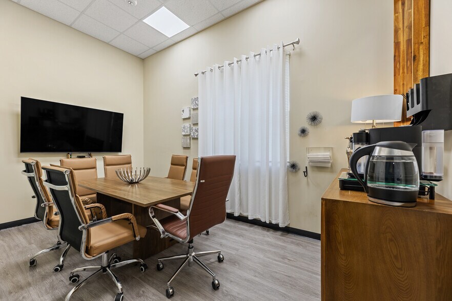 More Photos Of 702 Santee St, Prairie View Apartments For Sale