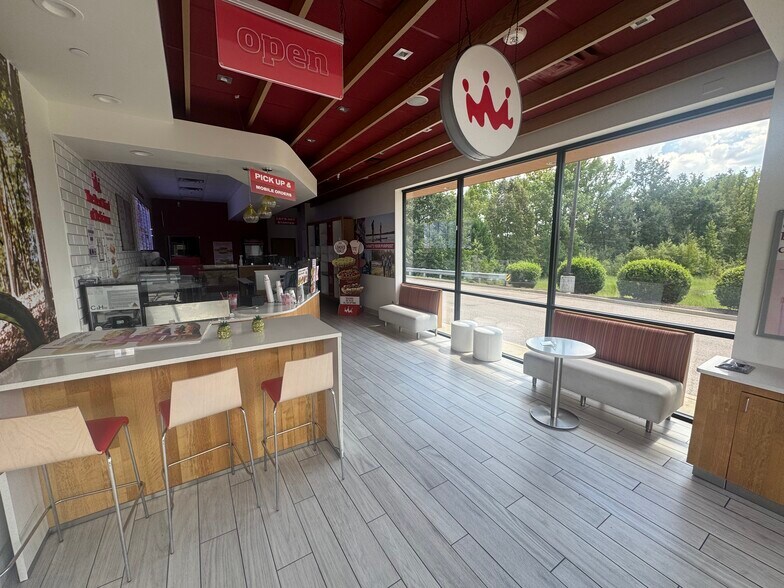 More Photos Of 5270 Airline Rd, Arlington Freestanding For Lease