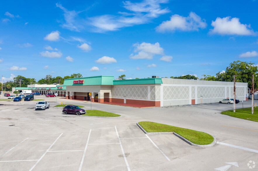Primary Photo Of 10-70 NE Pine Island Rd, North Fort Myers Unknown For Lease