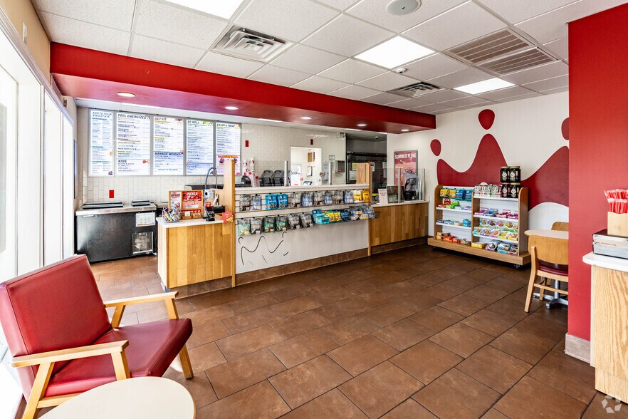 More Photos Of 1112 W Main St, Lebanon General Retail For Sale