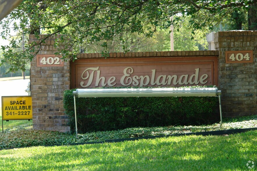 More Photos Of 402 E Ramsey Rd, San Antonio Unknown For Lease