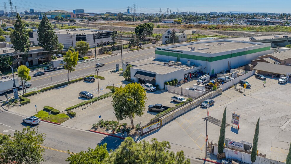 More Photos Of 1700 N Main St, Orange Manufacturing For Sale