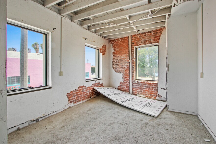 More Photos Of 10926 Main St, El Monte Storefront Retail Office For Sale