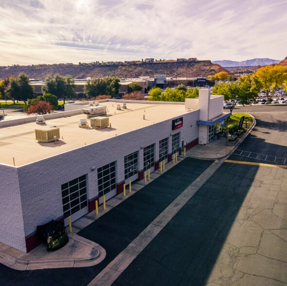 More Photos Of 528 N Mall Dr, Saint George Auto Repair For Lease